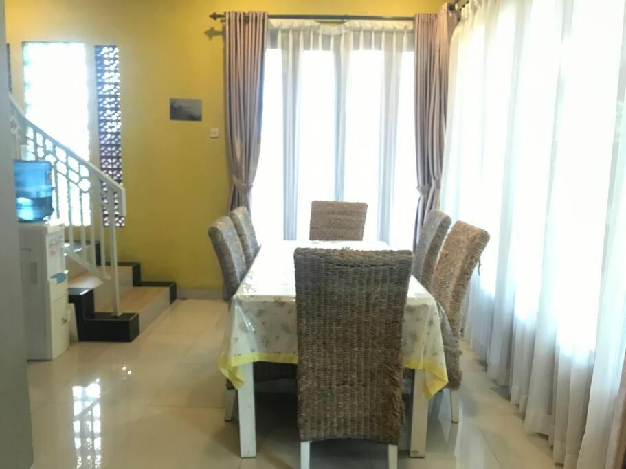 Villa Naumi Bandung Buitenkant foto