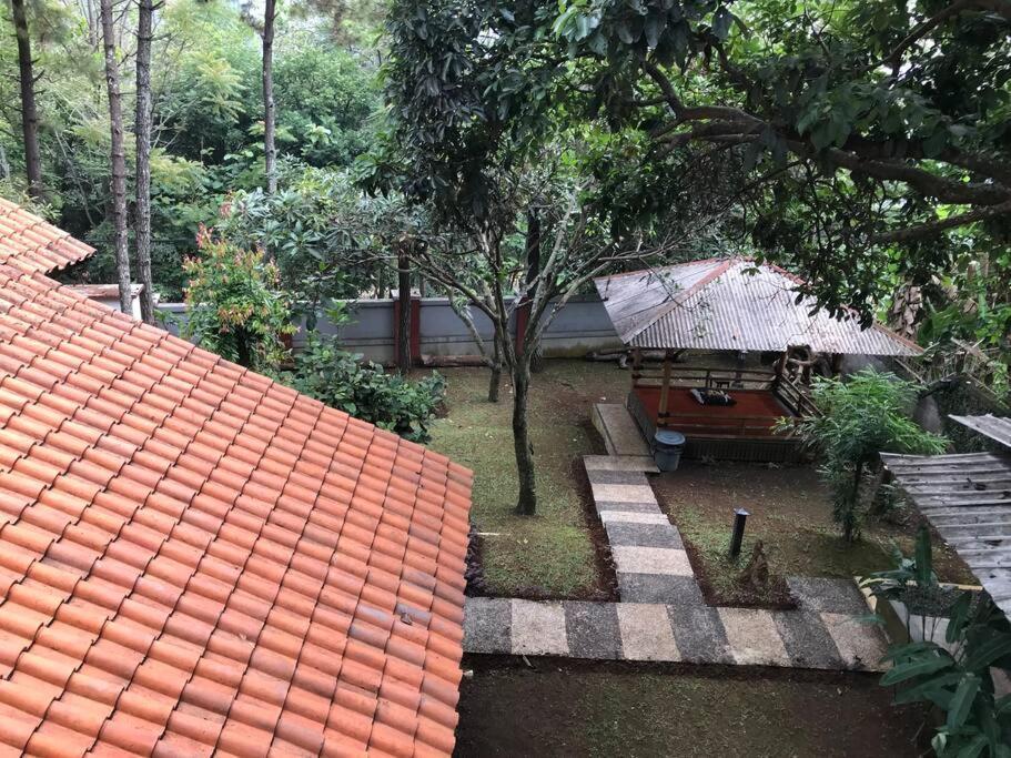 Villa Naumi Bandung Buitenkant foto